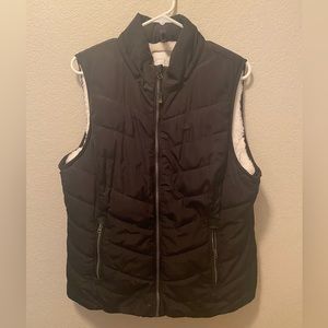 GreenTea Vest Black Size XL - Never Worn